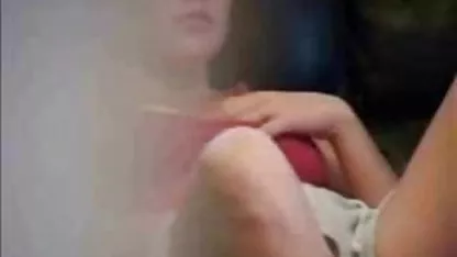 Caliente masajista amasa del cliente gorditas desnudas caseras dedos de los pies y se la folla