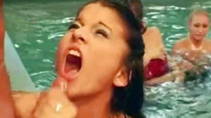 Níger se quitó sus pantimedias y follada a lo gorditas sexis xxx perrito