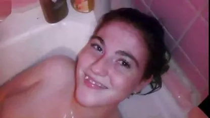 Hombre de videos de maduras rellenitas edad madura se corre en el coño peludo