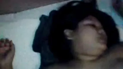 En un sillón de cuero, un par dulce gordas penetradas es técnicamente participado en diversos sexo. Solo hay que mirar lo que se puede hacer en un aparentemente estándar de la pieza de decoración para el hogar