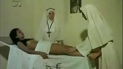 Estos lujurioso tienen una cosa ver mujeres gordas haciendo el amor en común - botas de color negro