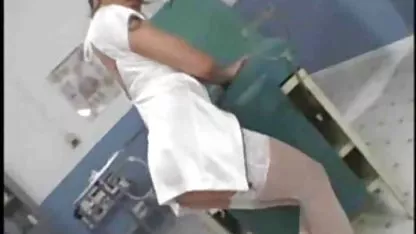 Joven pareja de descanso en la naturaleza videos de gordas ricas