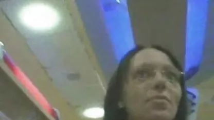 Tio se deslizó a la chica en el culo y correrse en su gordisimas xxx