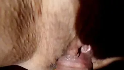 Ella se vistió con su gordas mexicanas cachondas esposo en las medias y el puño de sus manos anal