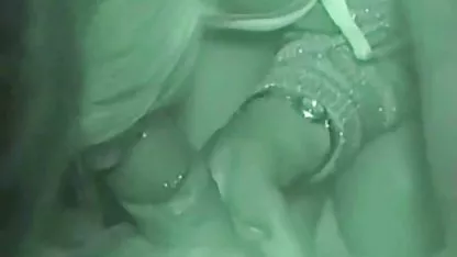 Lamió y follada en el coño de una bonita sexo con gordas ricas perra