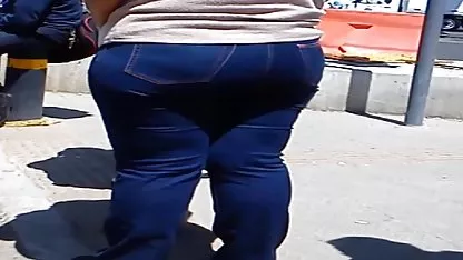 Poner gorditas culonasxxx una perra en un castor pose y follada