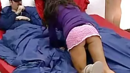 La niña estaba encantada con su amigo en la polla enorme gordita cogiendo