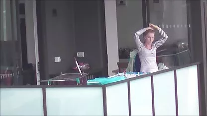 Piloto, se puede decir que es todo, pero no veo cómo este lascivo chica cabalga sobre una polla gruesa, como un vaquero en un cam4 gordas caballo, mucho se puede perder