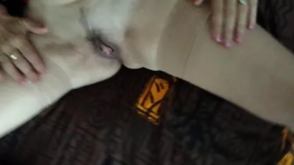 Joven estudiante de asia chupaba una muy pequeña polla mujere gorda singando