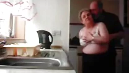 Perra negro con grandes tetas consigue su coño jodido xxxgordas maduras y aspirado