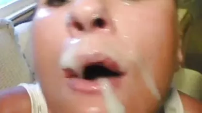 Chica tias gordas xxx se masturba su coño en el trabajo!