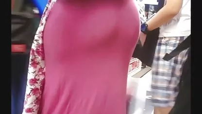 Perra parado en su cabeza mientras me follan la gordita xxx el culo