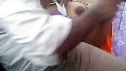 A la mierda el obediente Asiático, gordas y tetudas que con gran placer chupa un miembro de su hombre. Ella se pone en la boca de ella y no quiere dejarlo salir. La perra quiere destruir a sí misma en su totalidad, de modo que ella se facialized