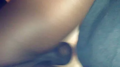 Después de tales gordas guaras caricias, un Japonés hombre se abalanza sobre una perra con apasionados caricias y besos, se burla de un peludo coño con un vibrador juguete y duro folla a una puta en varias poses