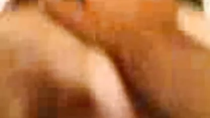 Macho caliente se folla a una pelirroja sexo rico con gorditas puta cerca de la chimenea