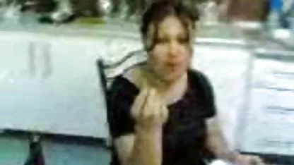 Mi novia Sarochka folla ella misma con gordas mamadoras un consolador